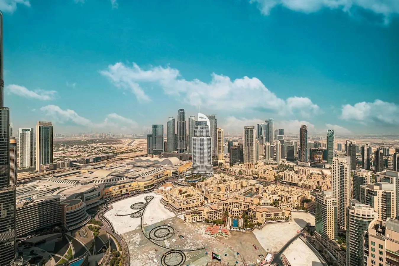 Skyhigh 2Br Burj Views Steps To Dubai Mall Apartment