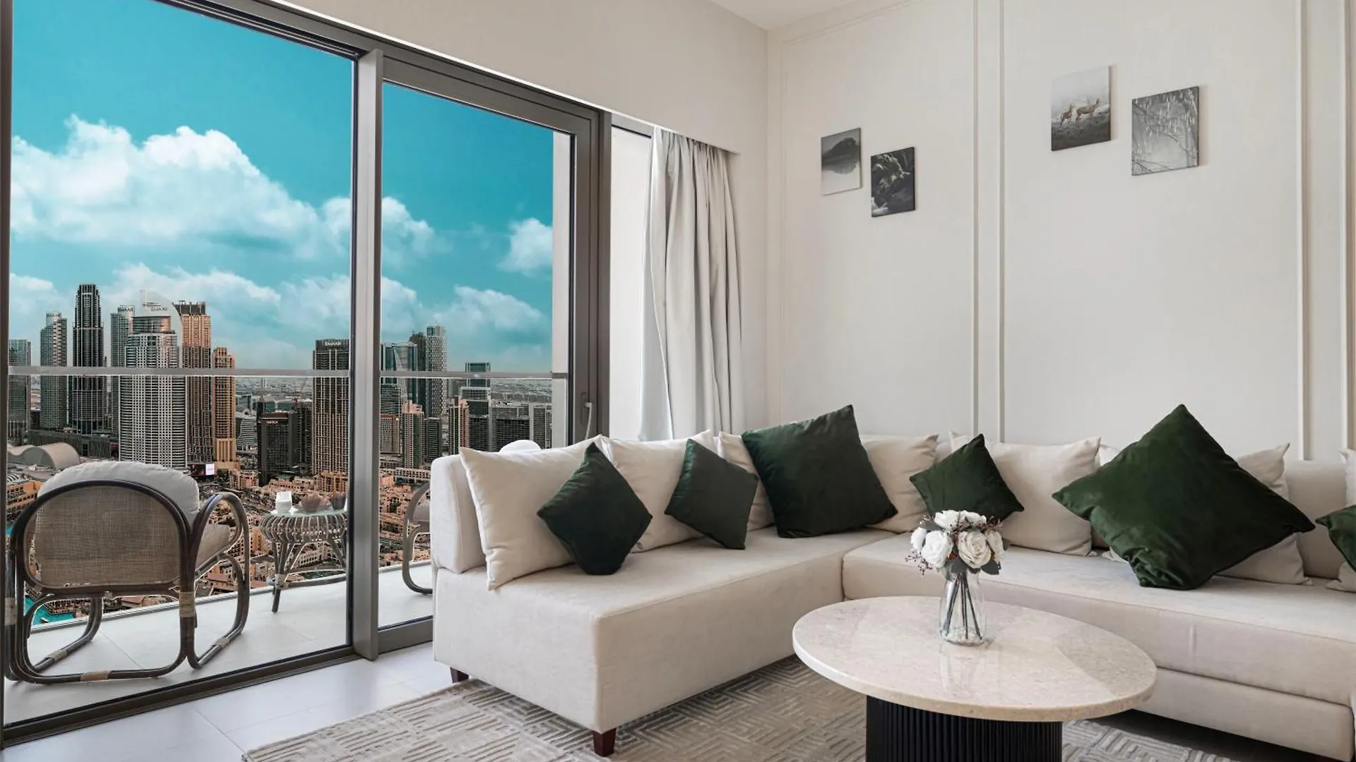 Skyhigh 2Br Burj Views Steps To Dubai Mall 0*,