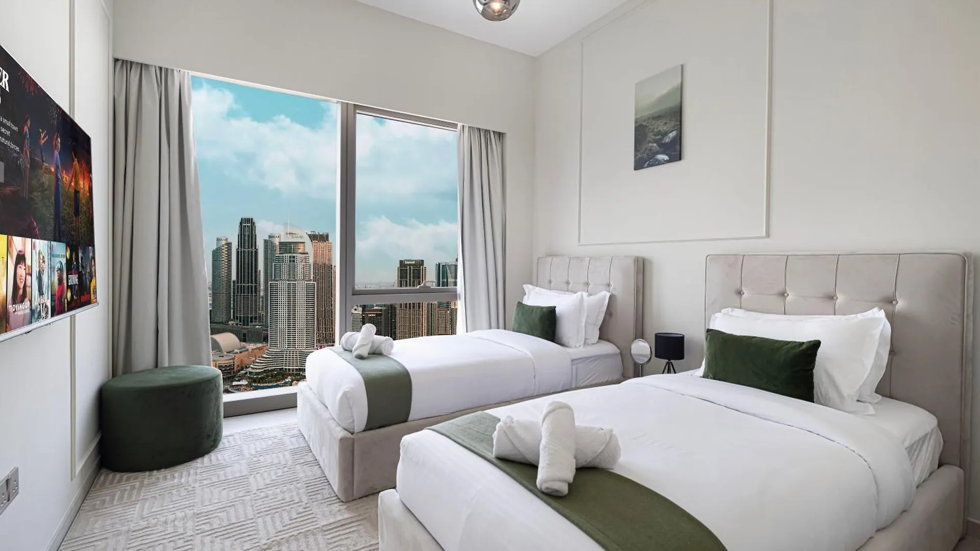 Skyhigh 2Br Burj Views Steps To Dubai Mall Apartment