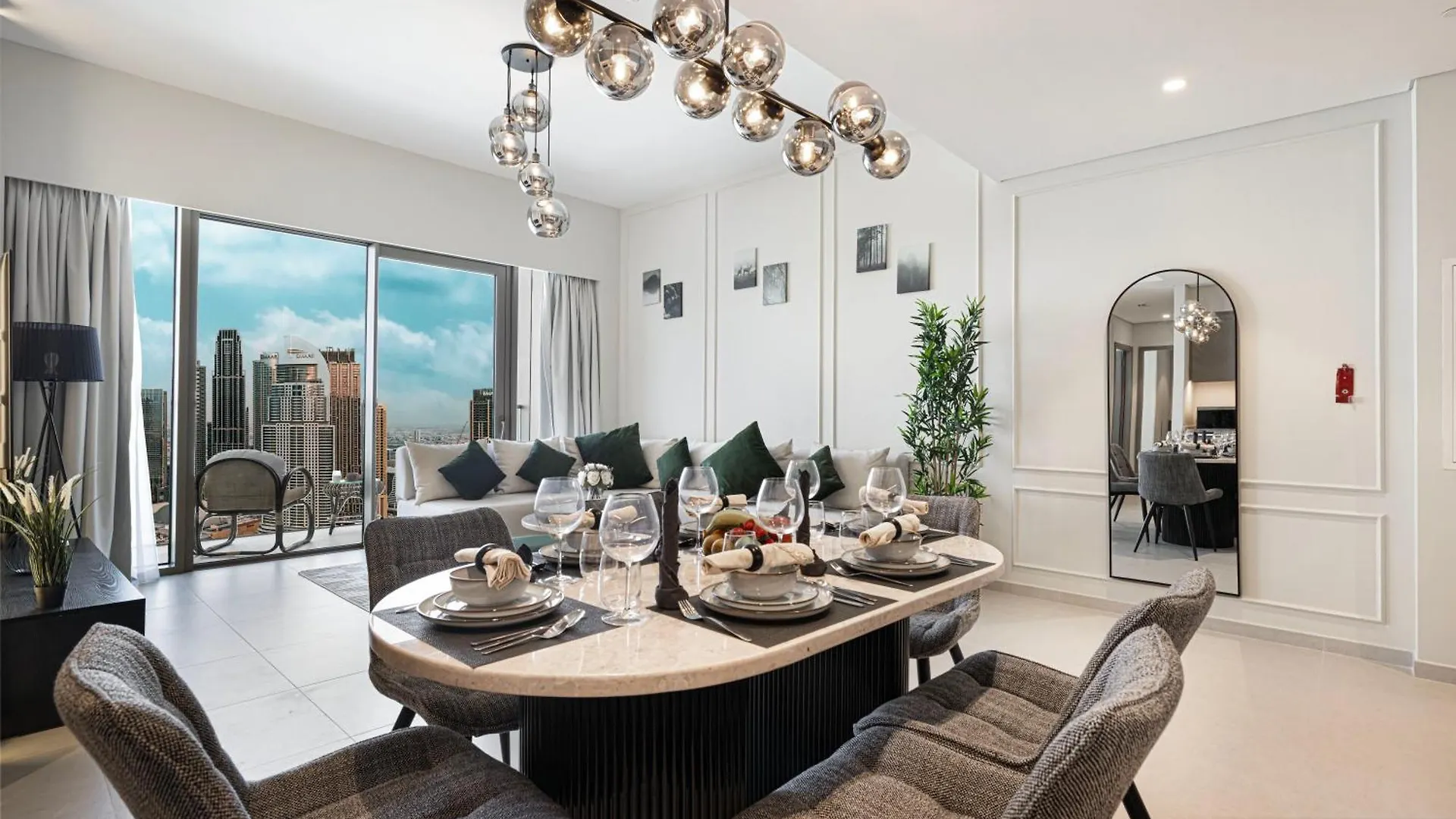 Skyhigh 2Br Burj Views Steps To Dubai Mall Apartment