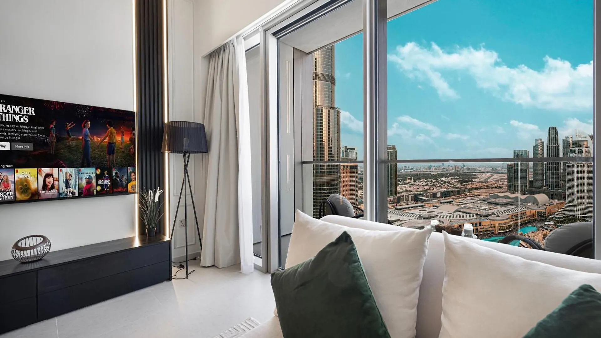 Skyhigh 2Br Burj Views Steps To Dubai Mall